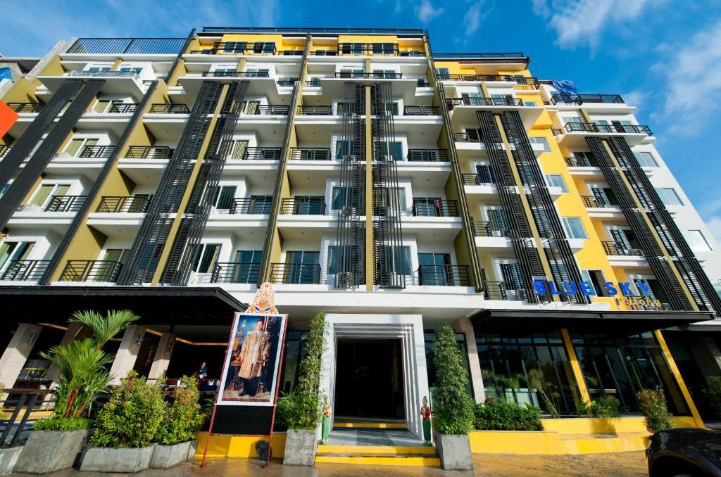 Hotel Blue Sky Patong Esterno foto
