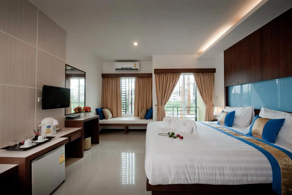 Hotel Blue Sky Patong Esterno foto