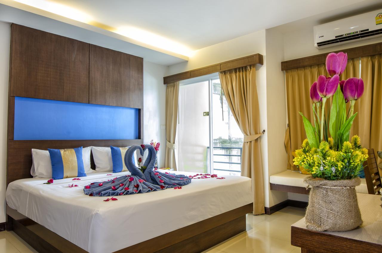 Hotel Blue Sky Patong Esterno foto