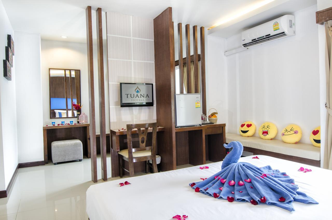Hotel Blue Sky Patong Esterno foto