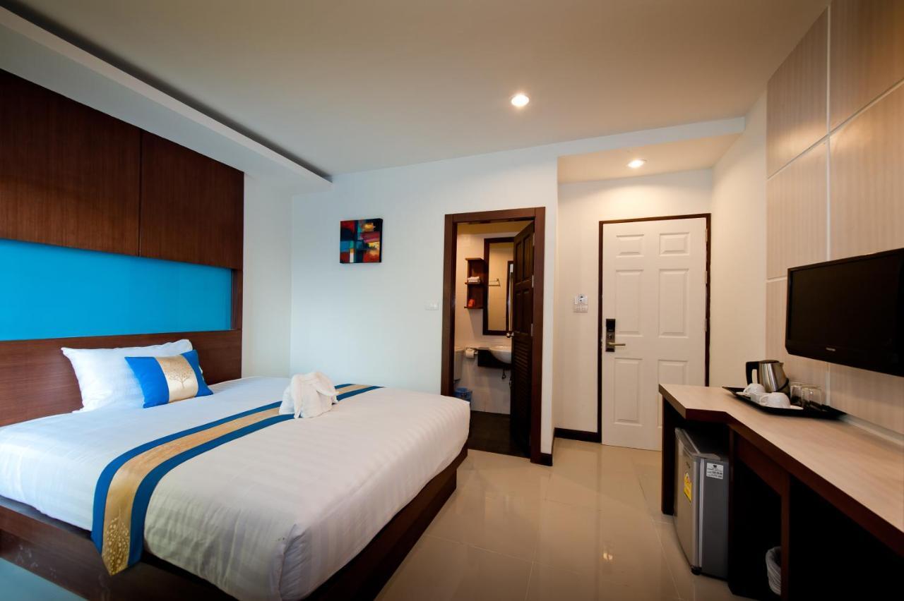 Hotel Blue Sky Patong Esterno foto