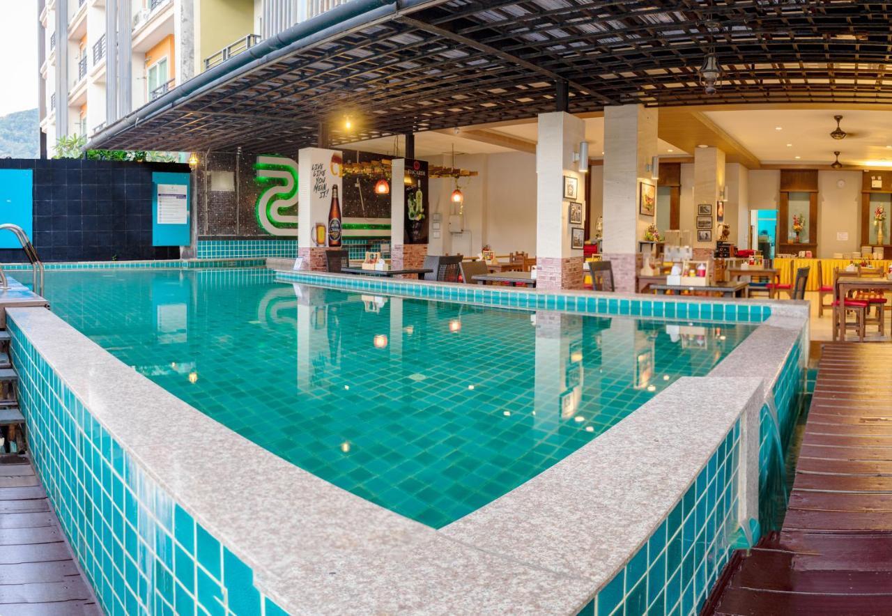 Hotel Blue Sky Patong Esterno foto
