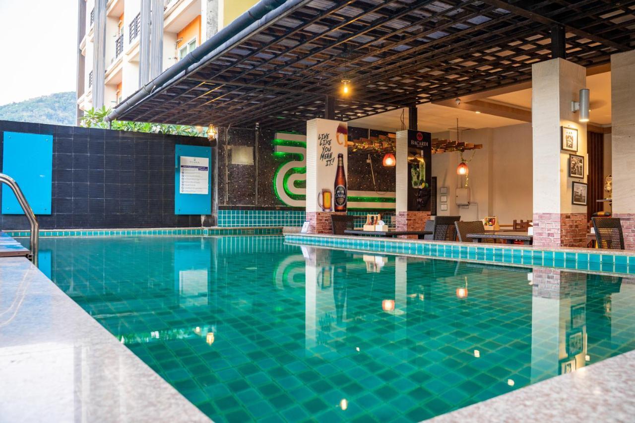 Hotel Blue Sky Patong Esterno foto